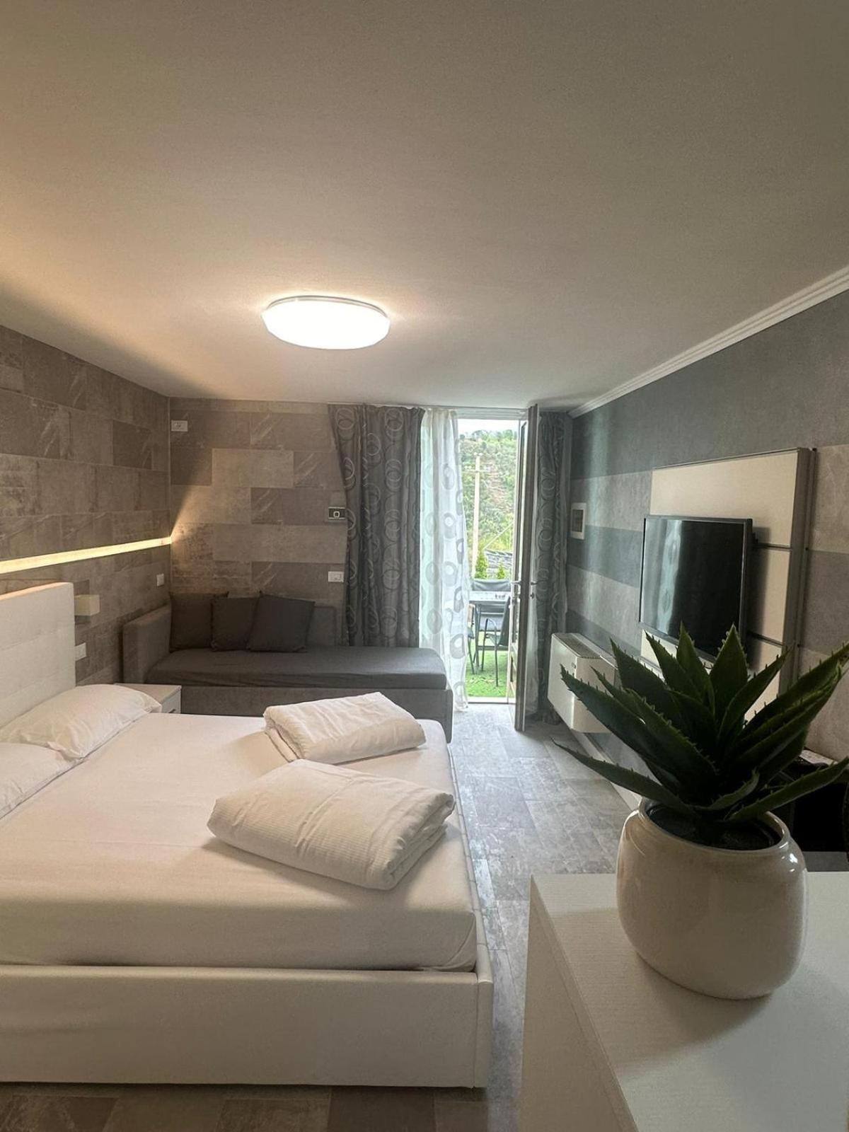 Triple Room Terrace