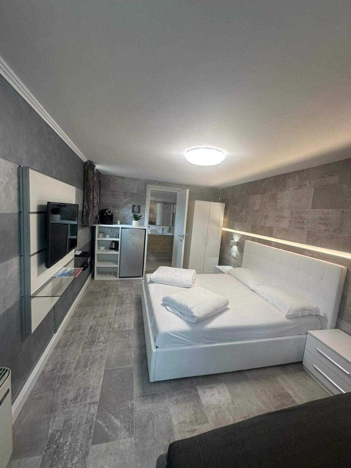 Triple Room Terrace